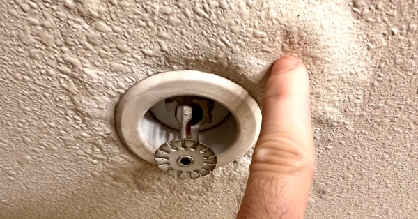 דליפת מים לתקרה